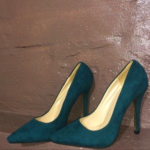 Pointy toe high heels
